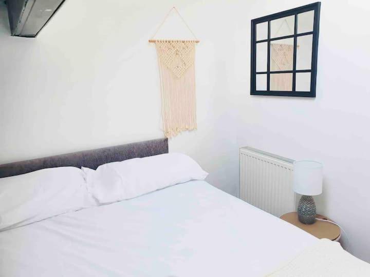 Cosy Top Floor Flat! Self Check-In & Free Parking Apartment Blackpool Luaran gambar